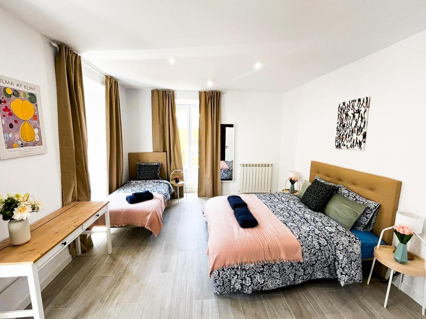 Madrid Private Rooms - Ferrer Ngoại thất bức ảnh